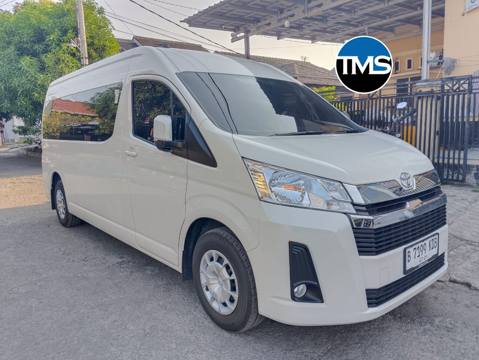 hiace premio majalengka murah